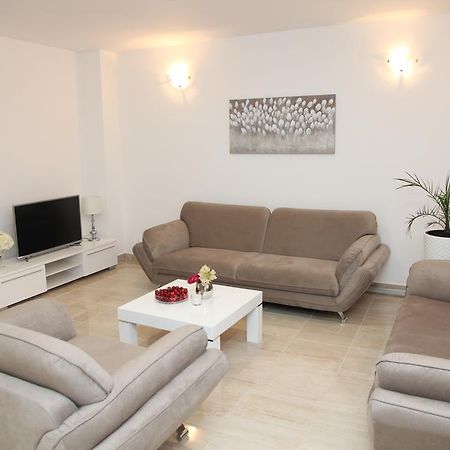 Apartments Mare Gradac  Εξωτερικό φωτογραφία