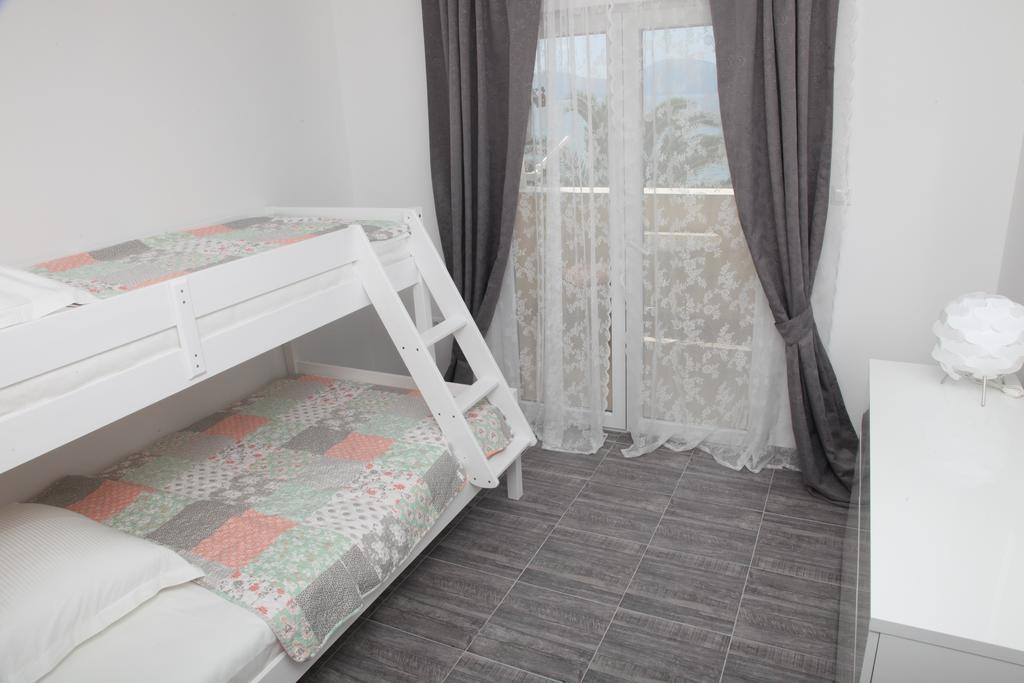 Apartments Mare Gradac  Εξωτερικό φωτογραφία