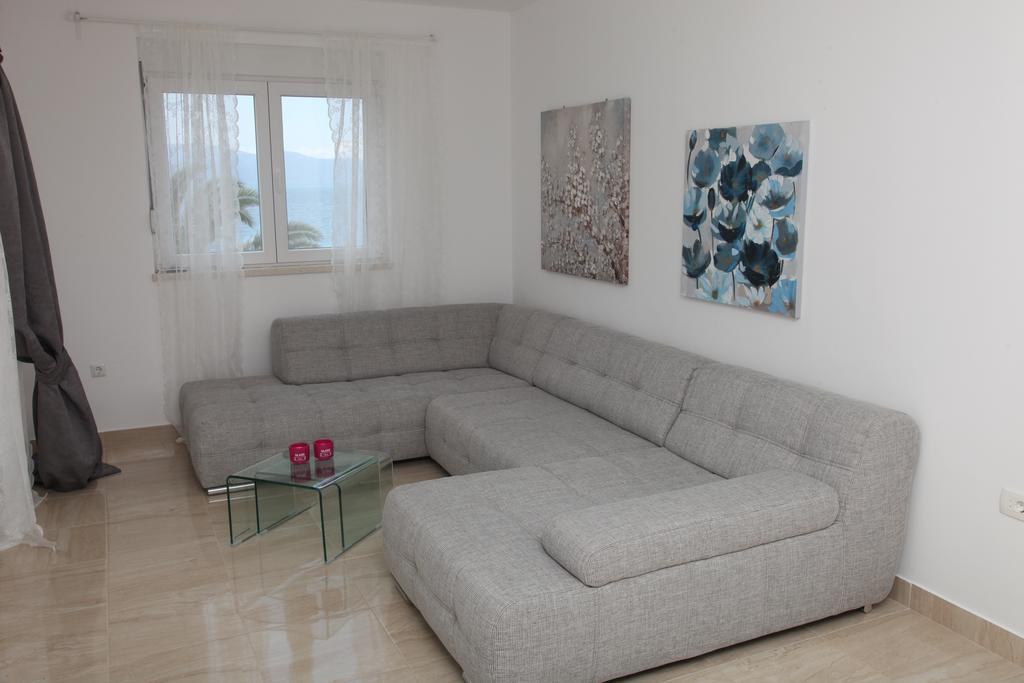 Apartments Mare Gradac  Εξωτερικό φωτογραφία