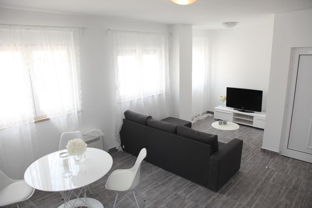 Apartments Mare Gradac  Εξωτερικό φωτογραφία